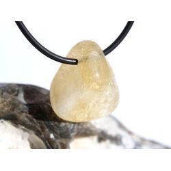 Citrin (gebr.) Trommelstein gebohrt - ca. 2,4 cm x 2,1 cm x 1,2 cm