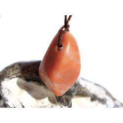 Aprikosencalcit (Calcit apricot) Schmuckstein gebohrt - ca. 3,1 cm x 1,8 cm x 1,4 cm