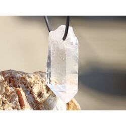 Bergkristall XXL Kristallstab / Kristallspitze natur gebohrt - Sonderqualit�t - ca. 4,5 cm x 2 cm x 1,6 cm