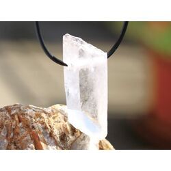 Bergkristall XXL Kristallstab / Kristallspitze natur gebohrt - Sonderqualit�t - ca. 4,5 cm x 2 cm x 1,4 cm