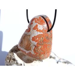 Achat rot (Fleischachat) XXXL Trommelstein gebohrt - ca. 4,9 cm x 3,6 cm x 2,1 cm