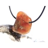 Hessonit (Granat) Trommelstein gebohrt - schöne Qualität - Rarität - ca. 2,7 cm x 2,2 cm x 0,9 cm