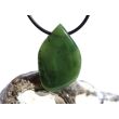 Nephrit-Jade XL Schmuckstein / Scheibenstein gebohrt - Sonderqualität - Handarbeit - ca. 3,7 cm x 2,3 cm x 0,6 cm