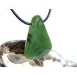 Nephrit-Jade Schmuckstein / Scheibenstein gebohrt - Sonderqualität - Handarbeit - ca. 3,3 cm x 2,5 cm x 0,7 cm
