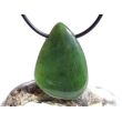Nephrit-Jade Schmuckstein / Scheibenstein gebohrt - Sonderqualität - Handarbeit - ca. 3,4 cm x 2,4 cm x 0,7 cm