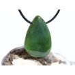 Nephrit-Jade Schmuckstein / Scheibenstein gebohrt - Sonderqualität - Handarbeit - ca. 3,4 cm x 2,4 cm x 0,7 cm