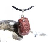 Thulit (Zoisit) Trommelstein Anhänger Silberöse - ca. 2,8 cm x 1,4 cm x 1 cm